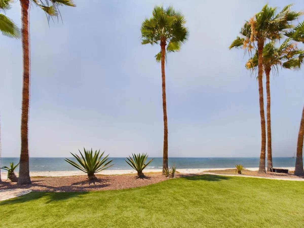 Amazing Frontline Beach Villa Larnaca